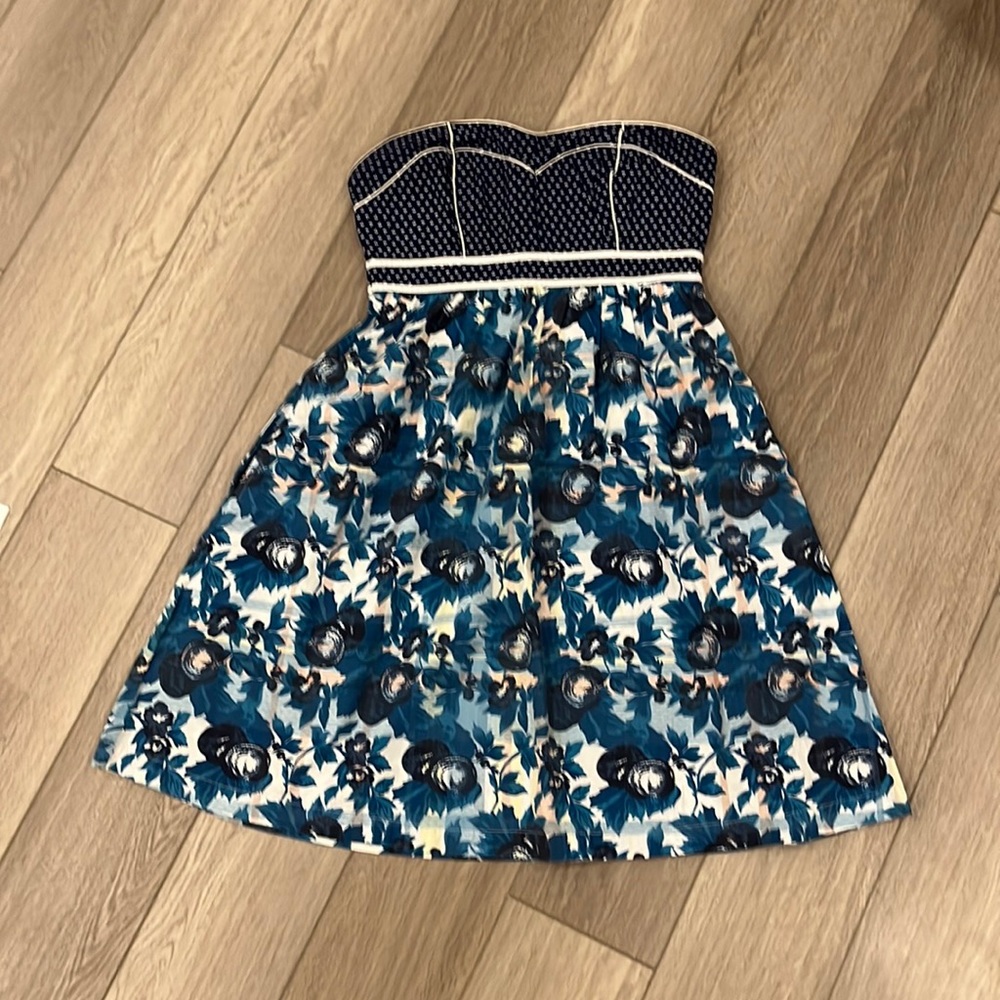 Kimchi Blue strapless dress/blue tones, sz 4